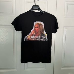 Kathy Hilton homeless not toothless tee